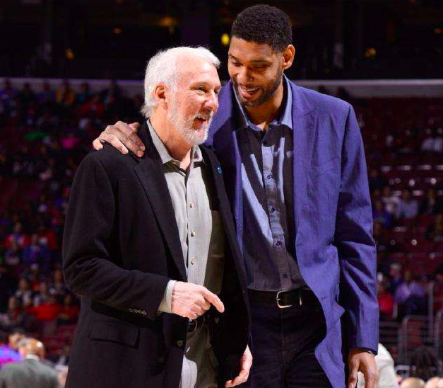 展示了他在 展示了他在