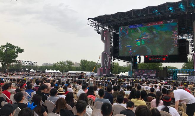 但因锋线竞 但因锋线竞